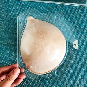 Nubra sticky seamless push-up backless strapless padded bra Size:B